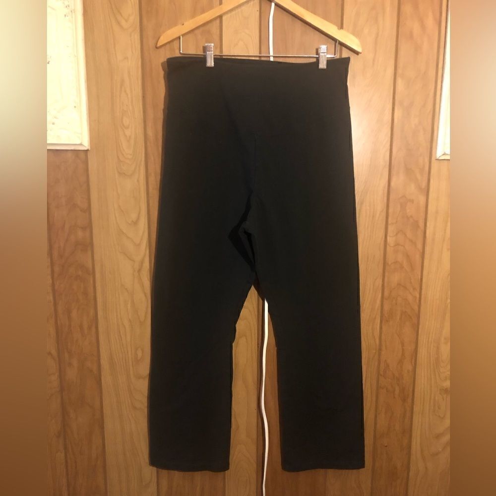 Women with Control straight legging pants. Size LP. Black